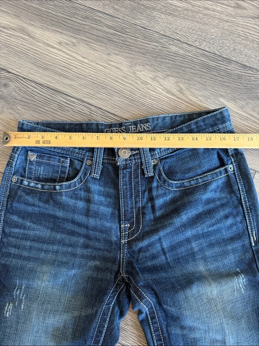 GUESS Jeans size 31 Distressed Denim Bermuda Shorts Y2K Long Jorts